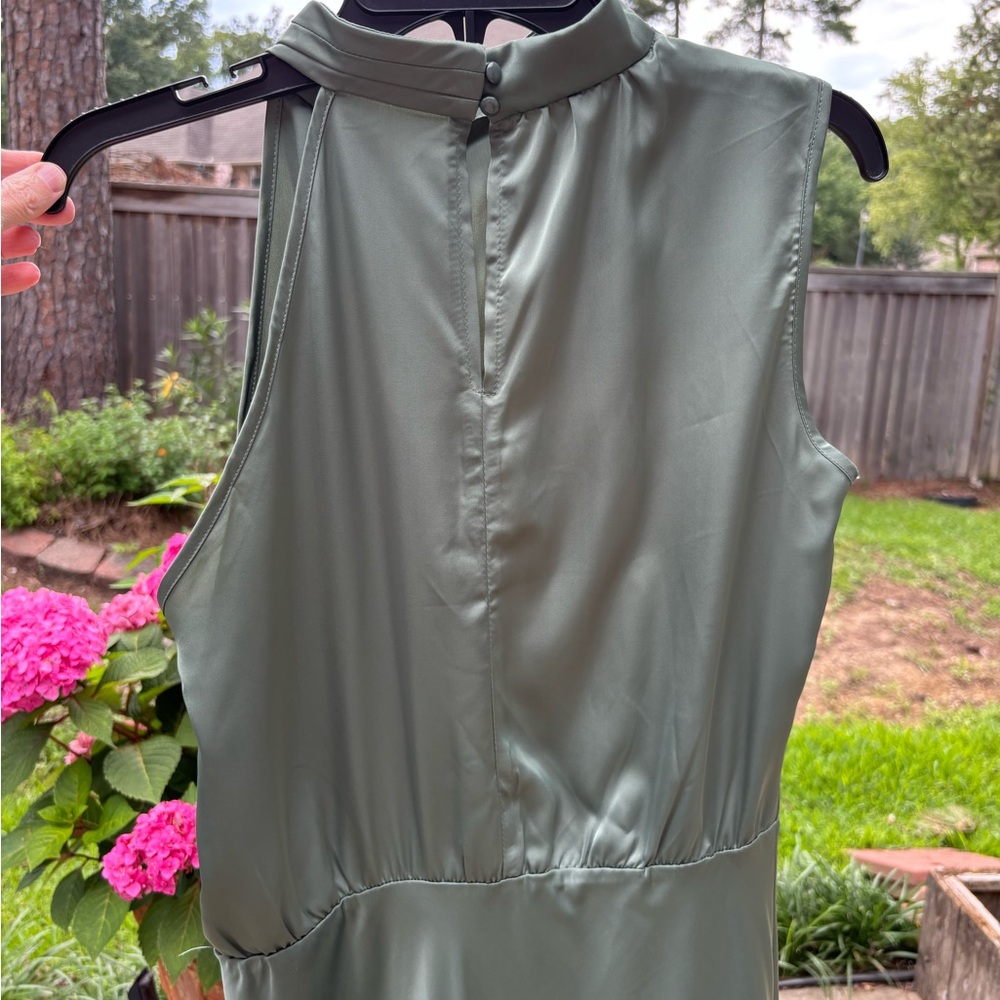 🐉 HOST PICK 🐉Elegant Green Sleeveless Dress - Picture 13 of 13